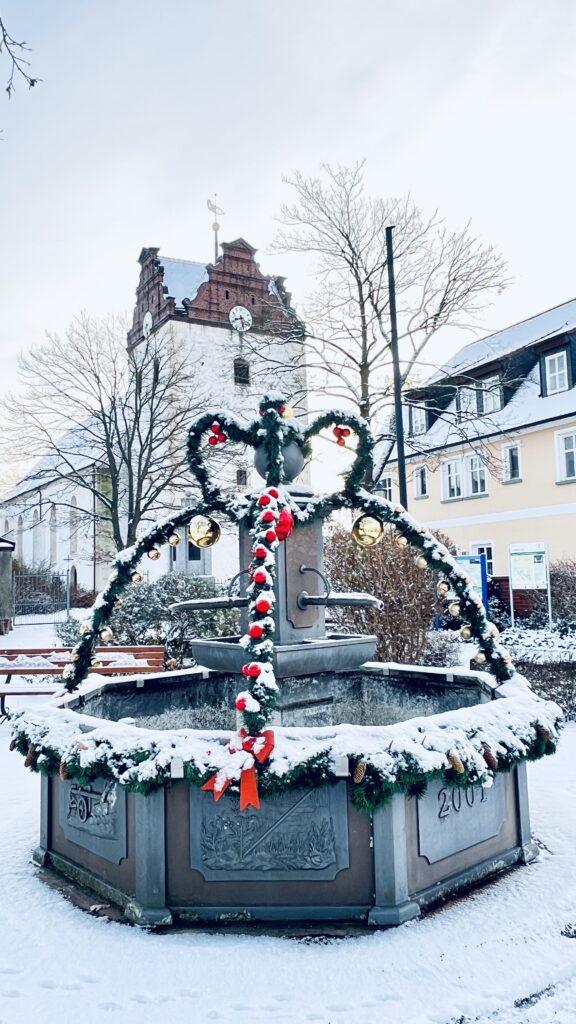2025 11 24 Dorfbrunnen Im Advent (2)